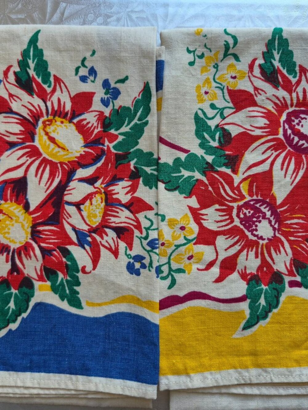 VINTAGE Vintage kitchen tea towel